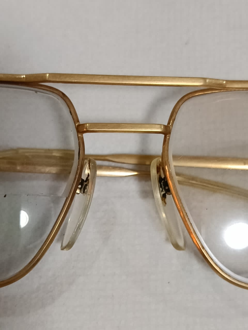 Cadre du lunette plaqué or