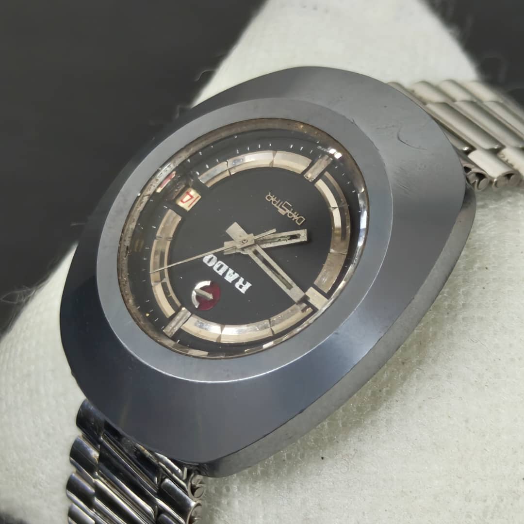Montre rado céramique automatique original 
38cm
Prix 40000
