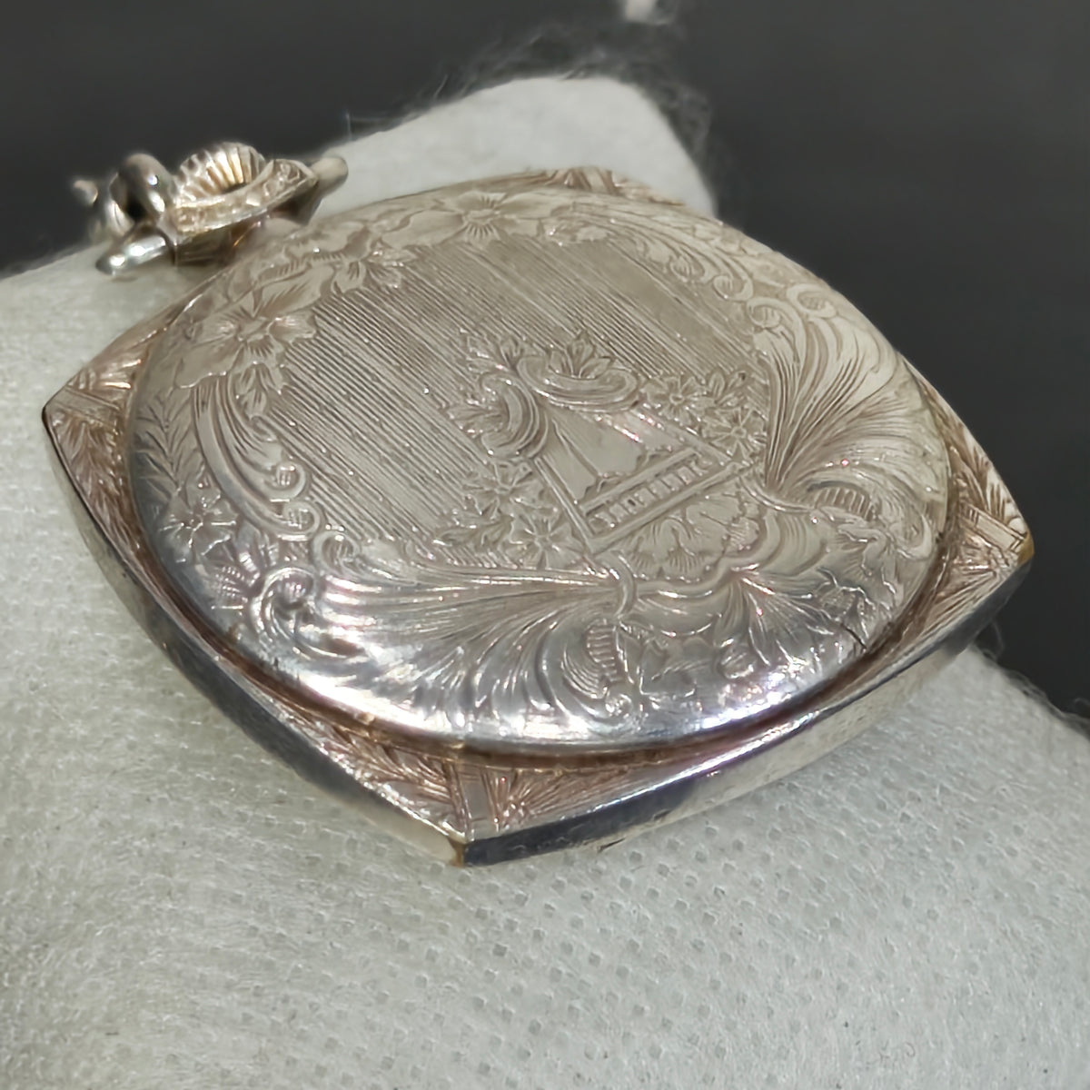 Montre gousset pax argenté mécanique vintage عاطلة
سعر 5000