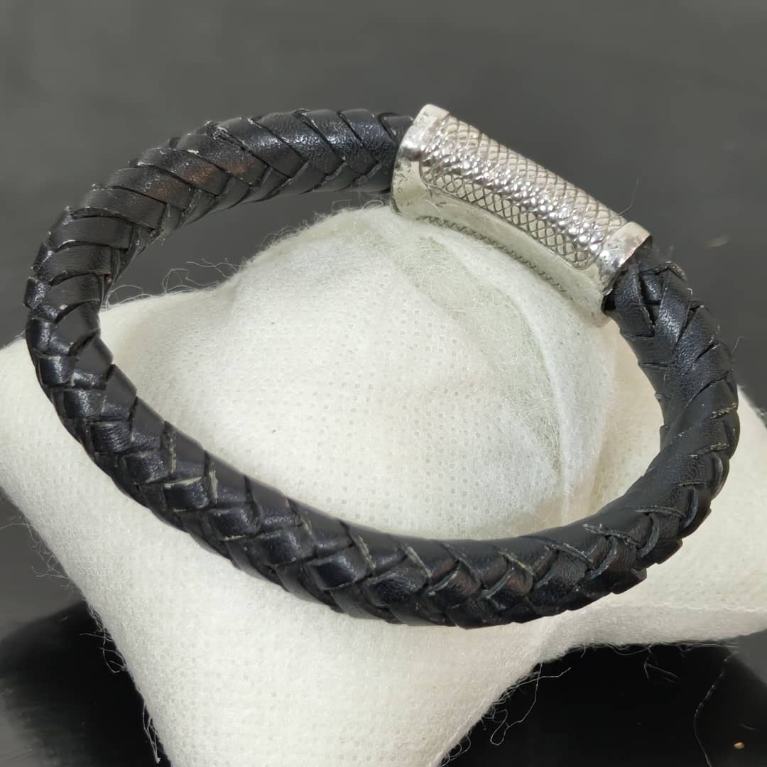 Bracelet police en cuir original 
20cm