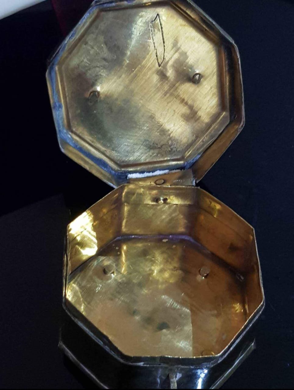 علبة نحاس طولها 16cm