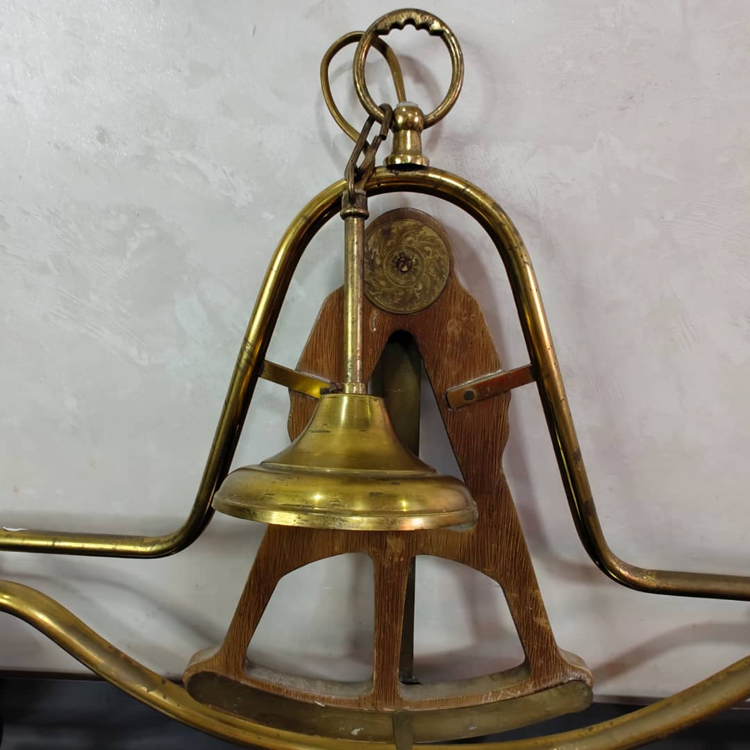 Ancien lustre louisaine Art déco signé rare original 
95cm/65cm
Prix 35000