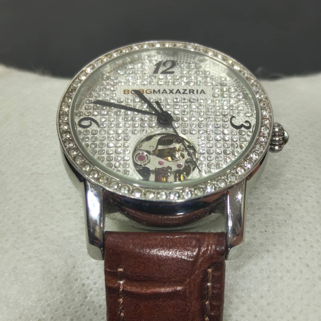 Montre bcbgmaxazria automatique femme original مليون وسبعية 
17000
