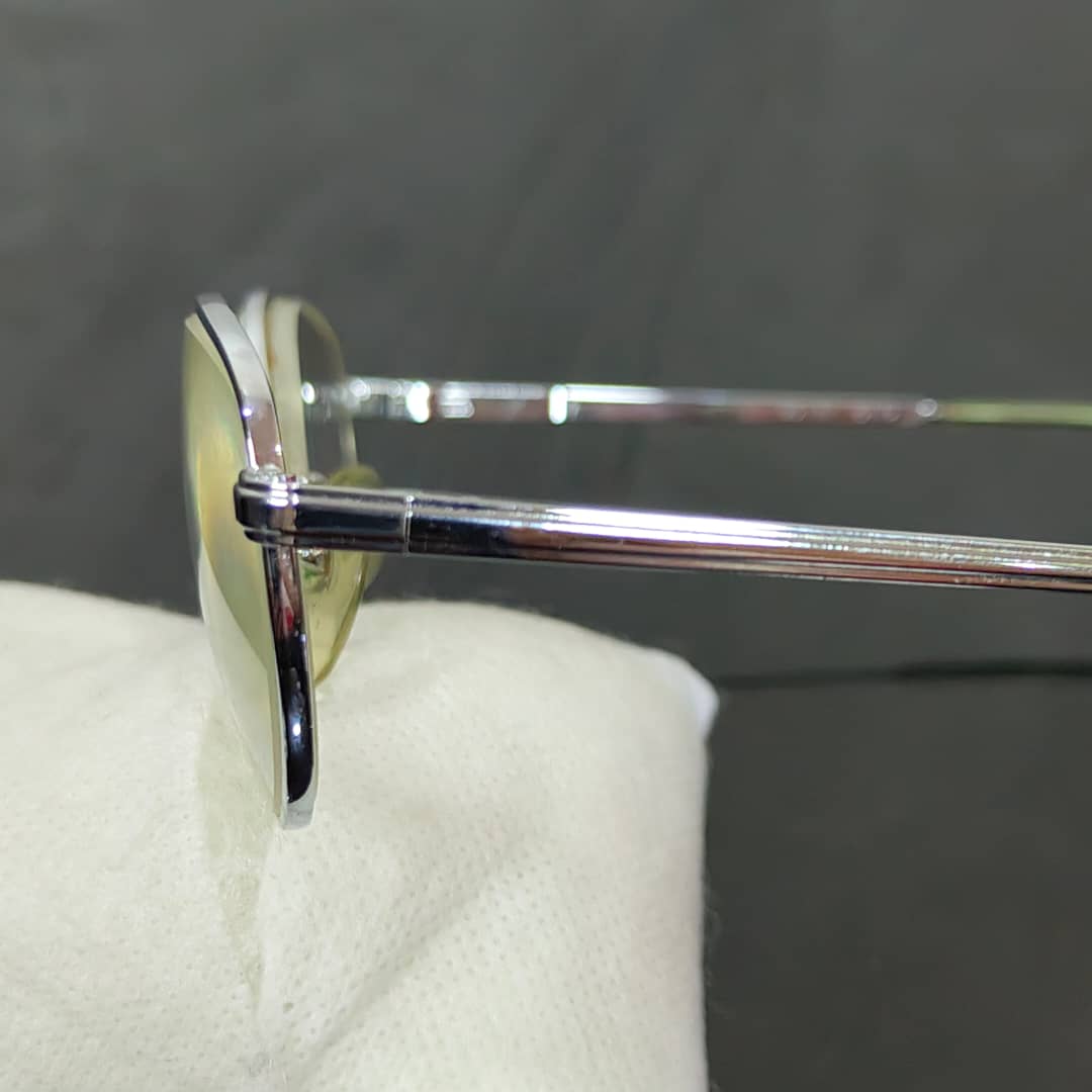 Cadre du lunette femme original 
50/17
Prix 5500
