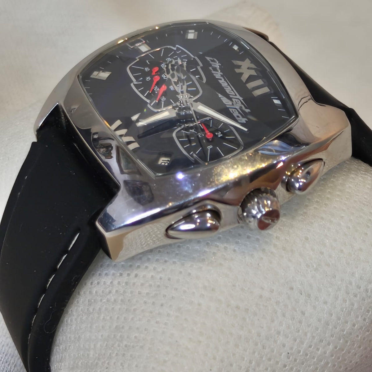 Montre chrono tech quartz original chronographe 
40mm
Prix 16000