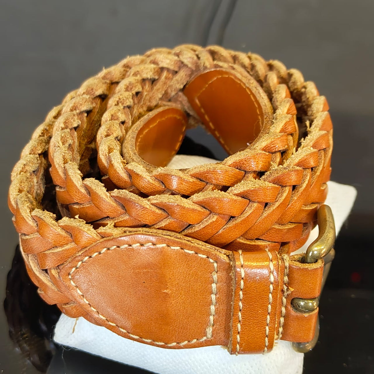 Ceinture en cuir original 92cm
السعر( 550 ألف )