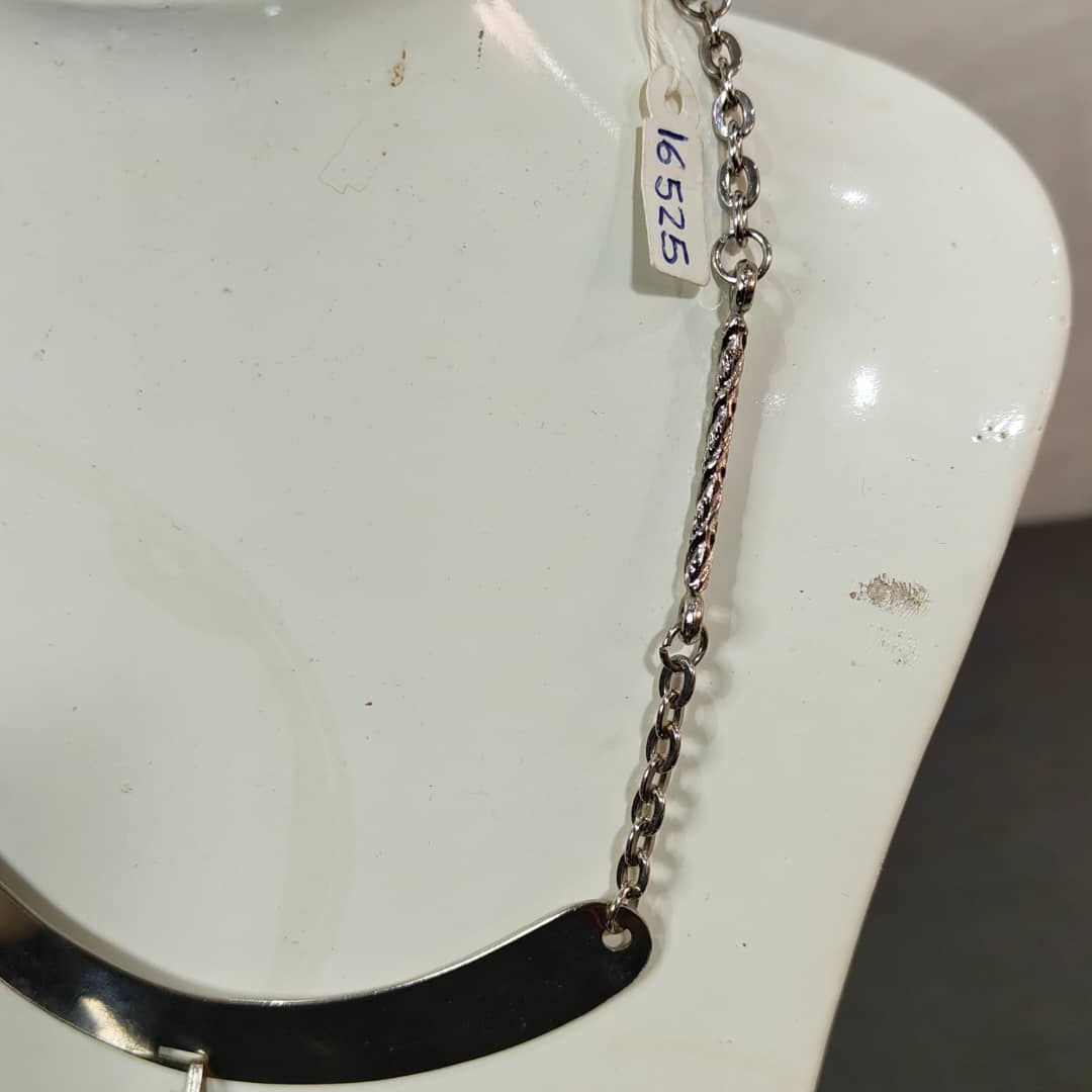سلسلة acier inoxydable 
طول مغلق 18cm