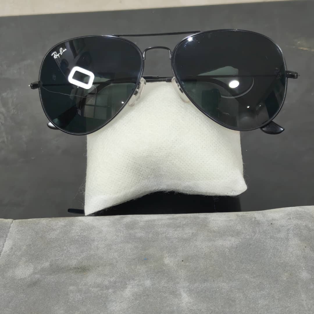 Lunette ray ben cobra aviator Italy original 
58/24
Prix 12000