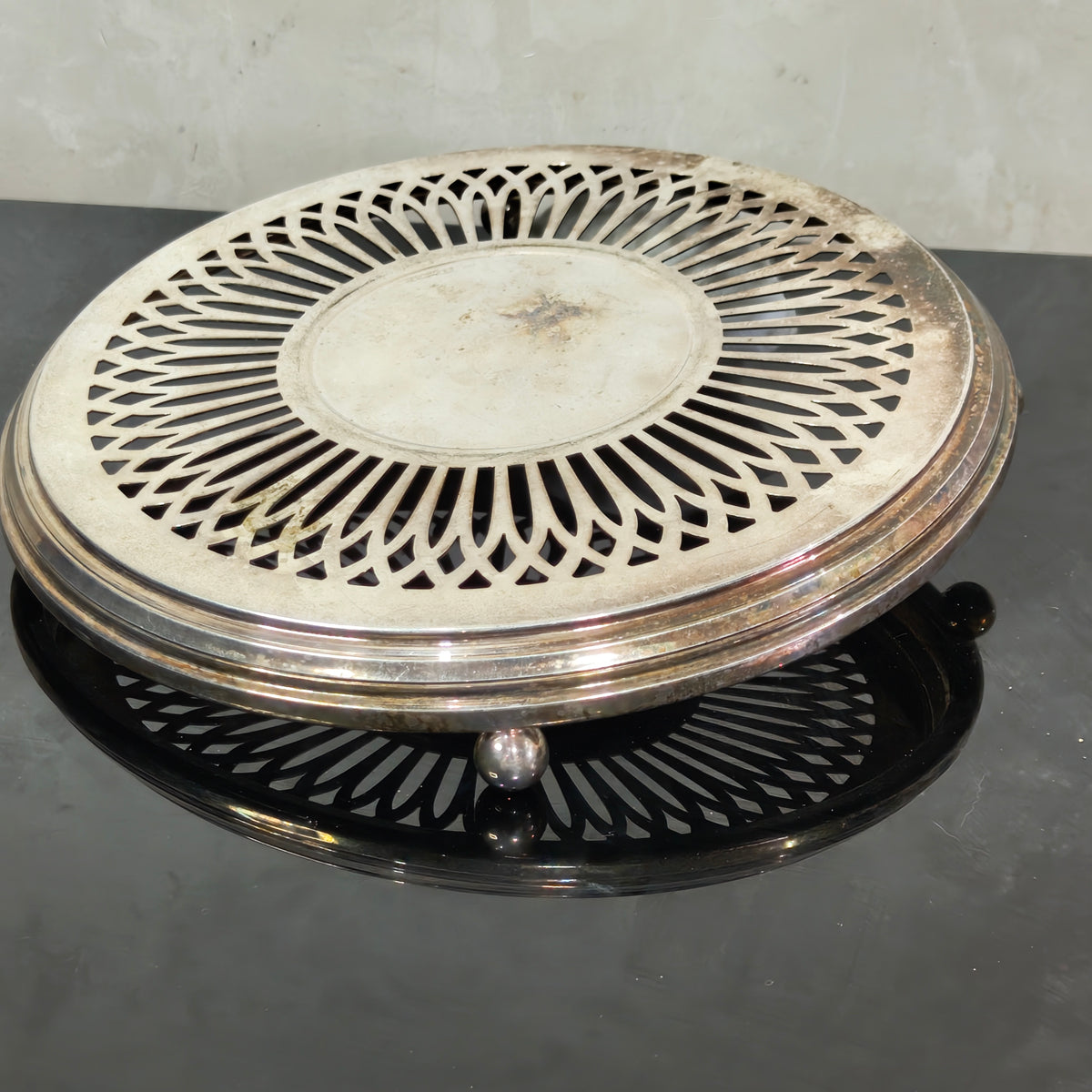 تحفة تغليف فضة 
قطر 25cm
Prix 14000