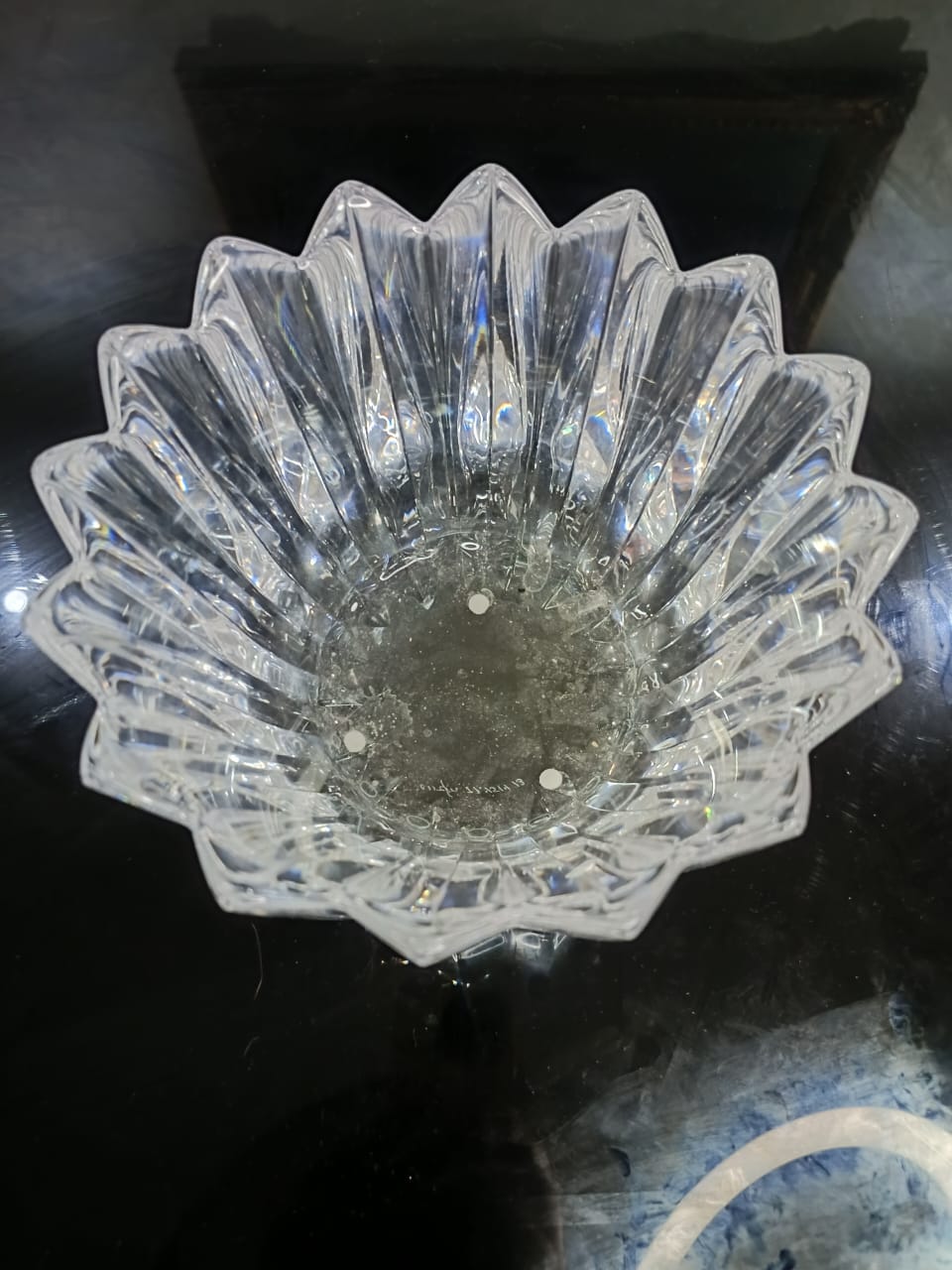 Vase en cristal signé vintage
