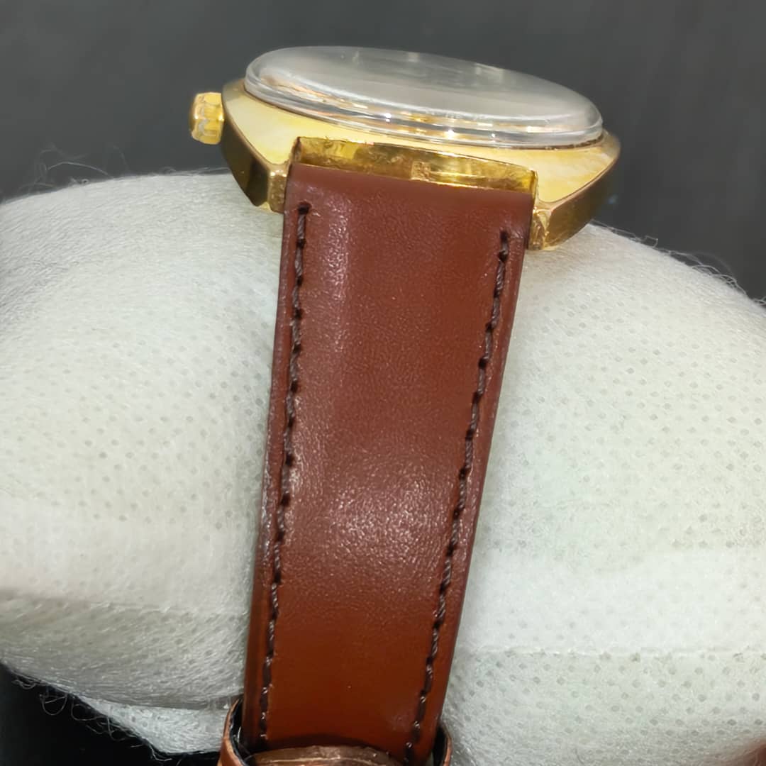 Montre lip automatique original/زوج ملايين ونصف 
38mm
Prix 25000