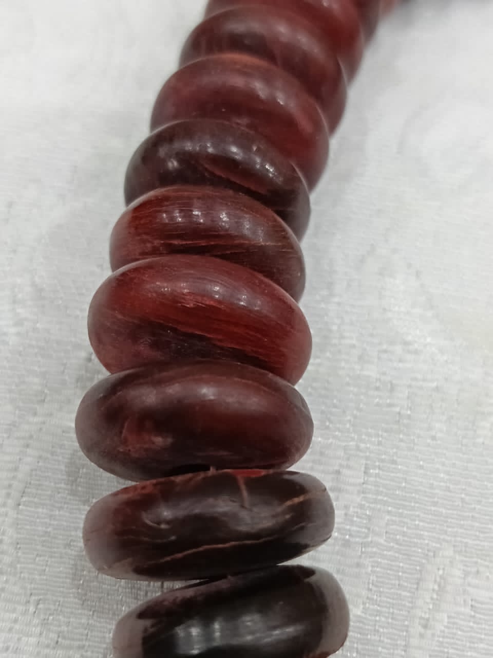 عقد قديم من خرتيت طوله 26cm