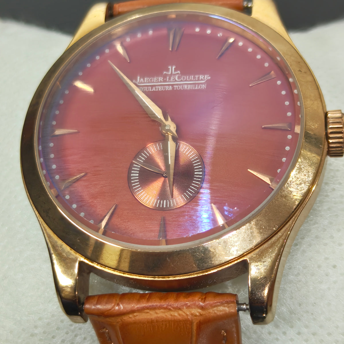 Montre Jaeger - lecoltre régulateur & tourbillon Quartz/ثلاثة ملايين ونصف 
40mm
Prix 35000