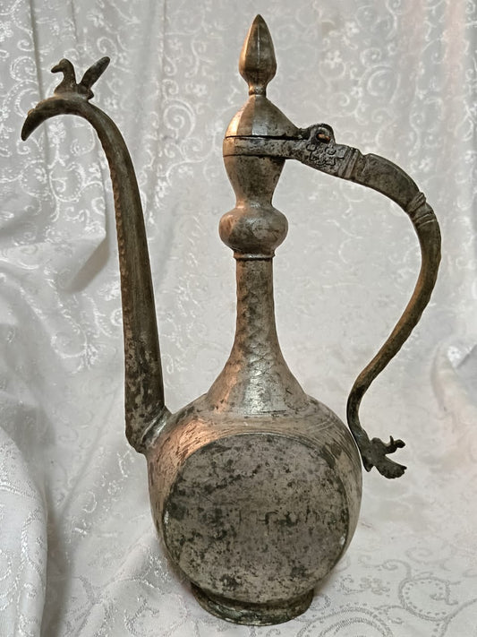 أنية عربية قديمة