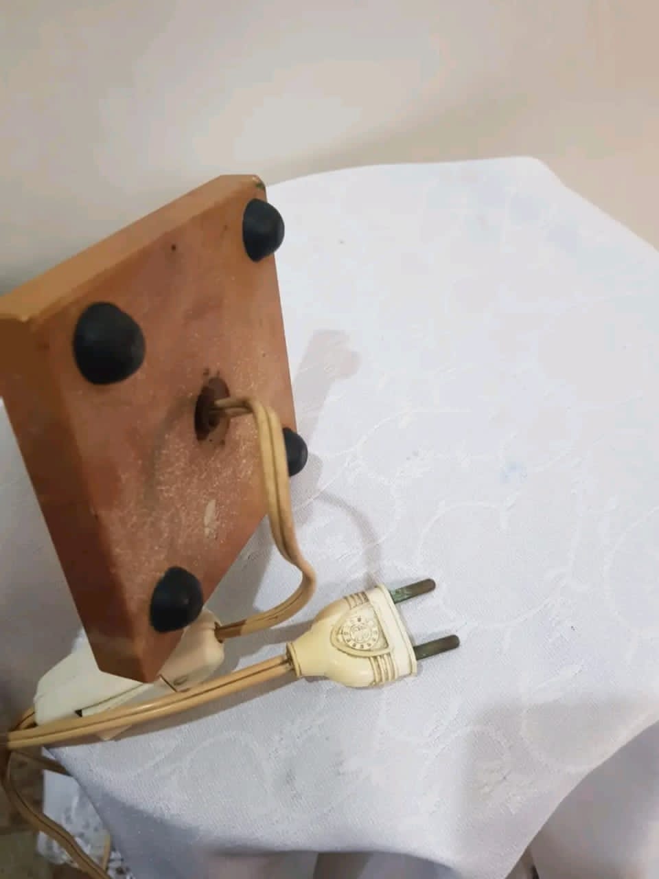 فيوزة قديمة من نحاس ورخام
25cm/20cm