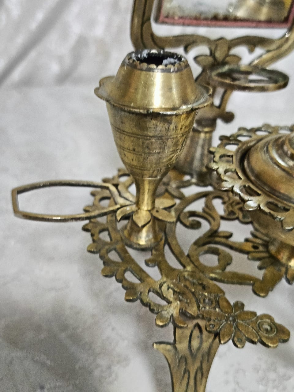 طاولة زينة عربية قديمة