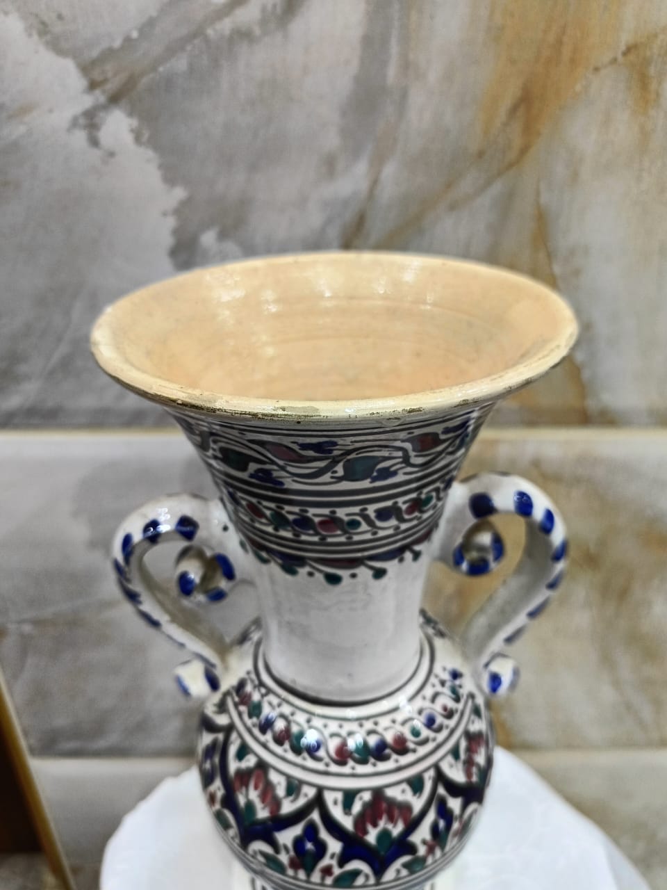 Ancien vase Porcelaine.      34cm/16cm
