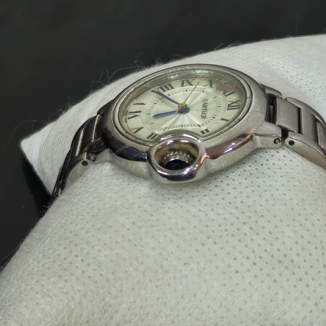 Montre cartier femme quartz/مليون ومتين
سعر 12000