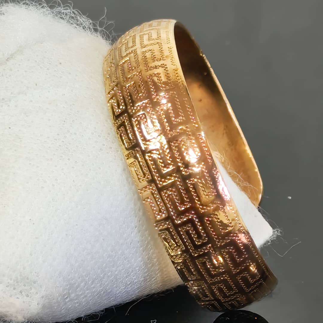 سوار بلاكي فرنسي 
قطر 6 cm
Prix 4500