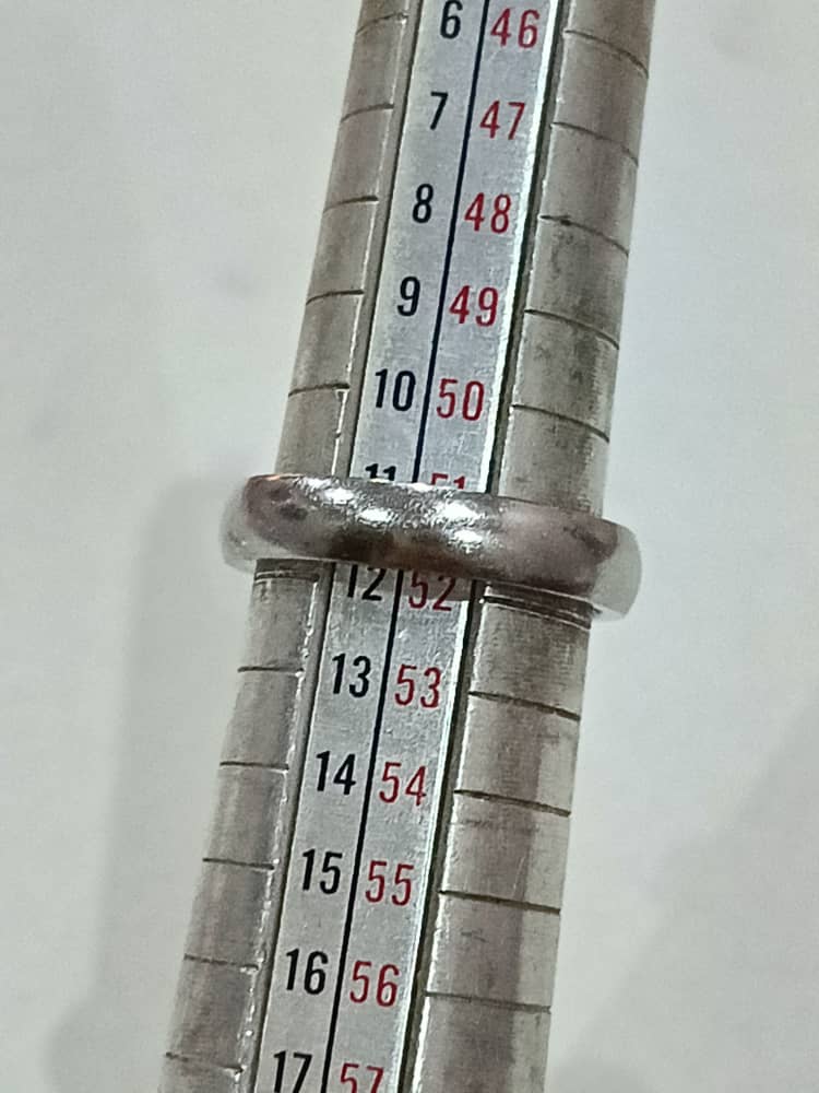 خاتم نسائي بلاكي أبيض