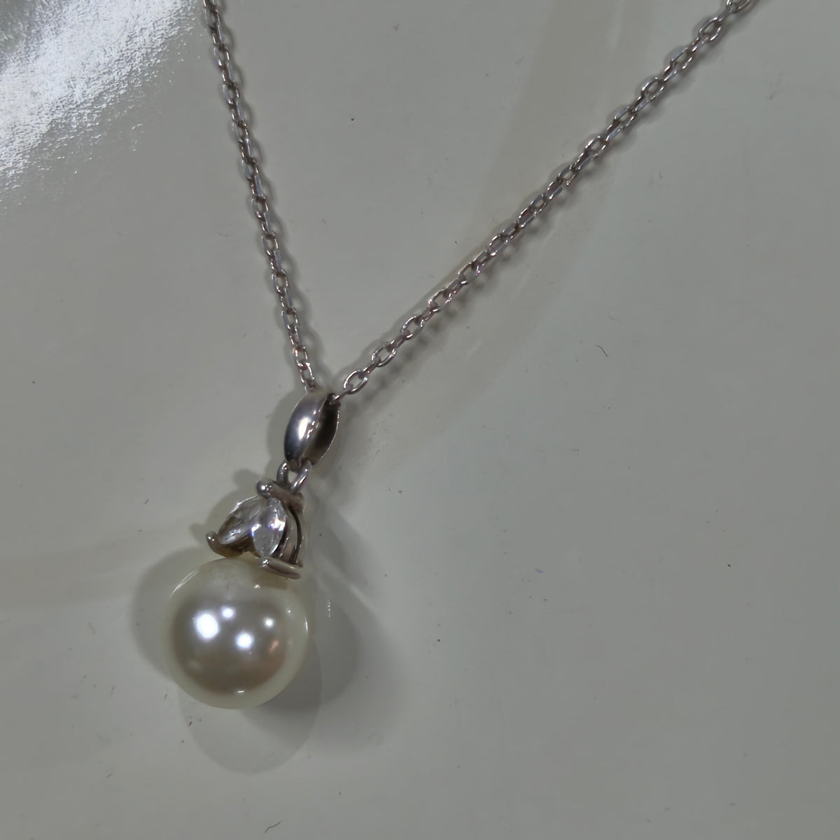سلسلة فضة تحفة 
طول مغلق 20cm