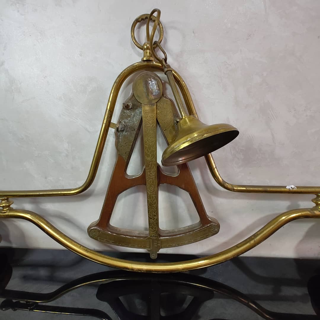 Ancien lustre louisaine Art déco signé rare original 
95cm/65cm
Prix 35000