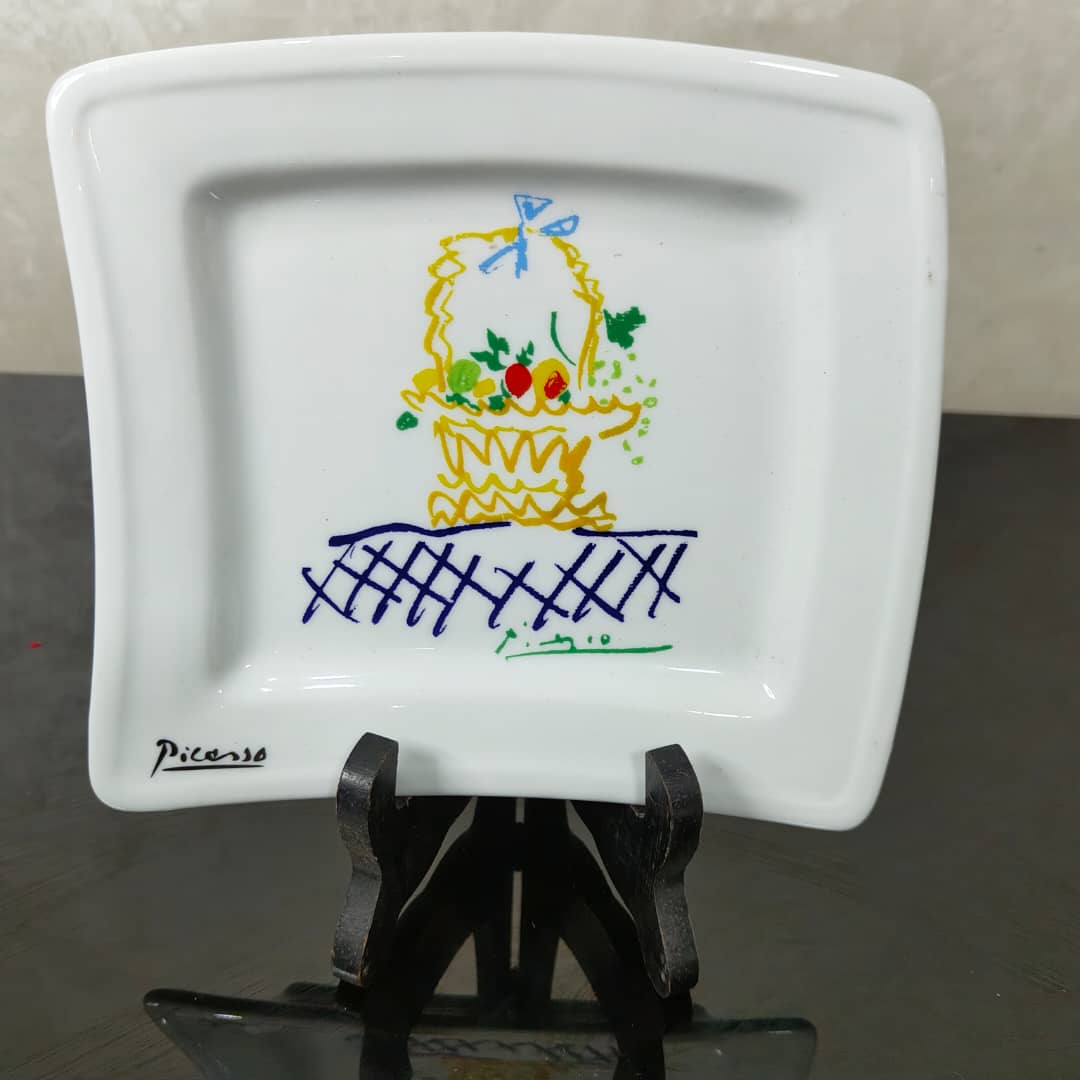 Pièces uniques faïence signé 
20cm/17cm