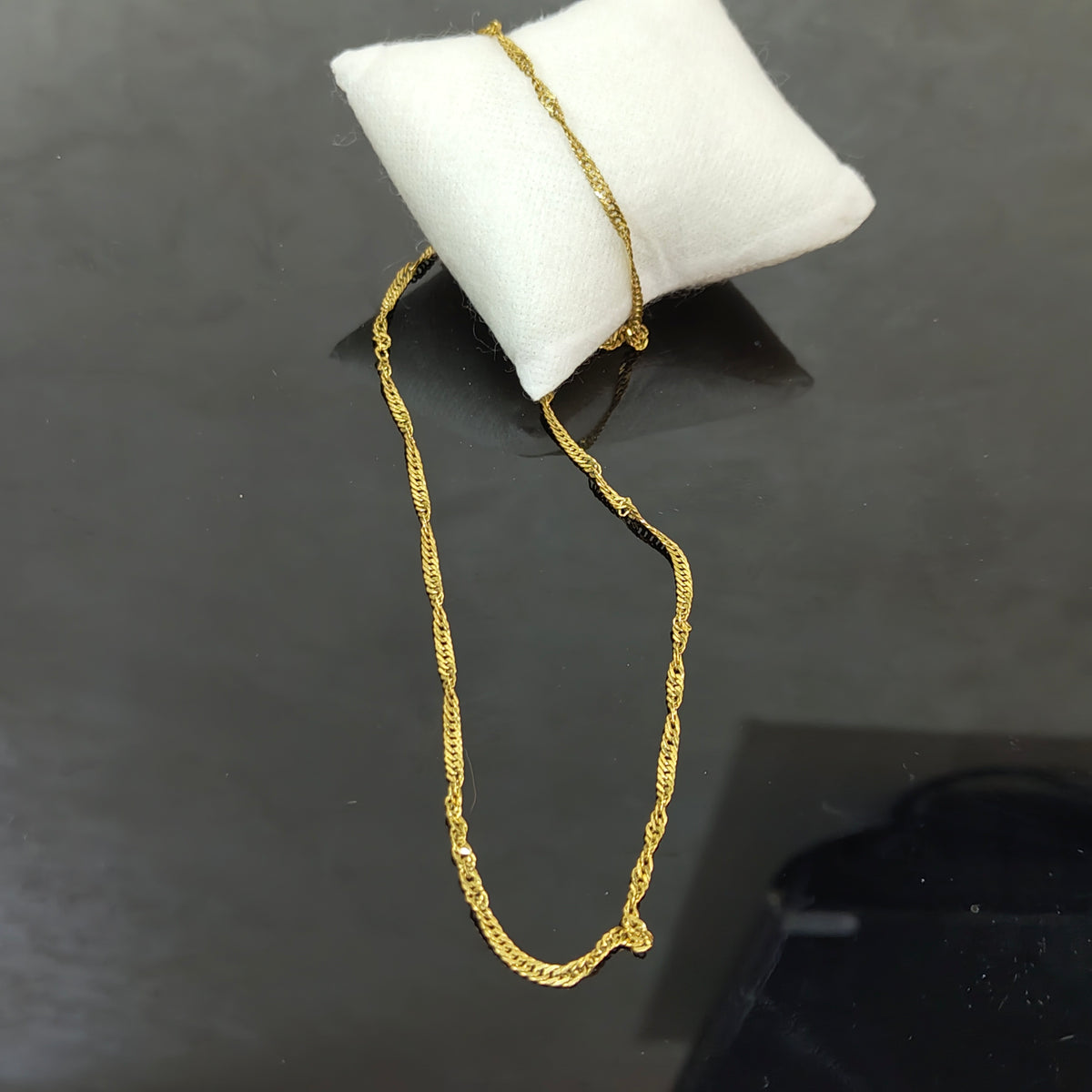 سلسلة بلاكي فرنسي 
طول مغلق 28cm
