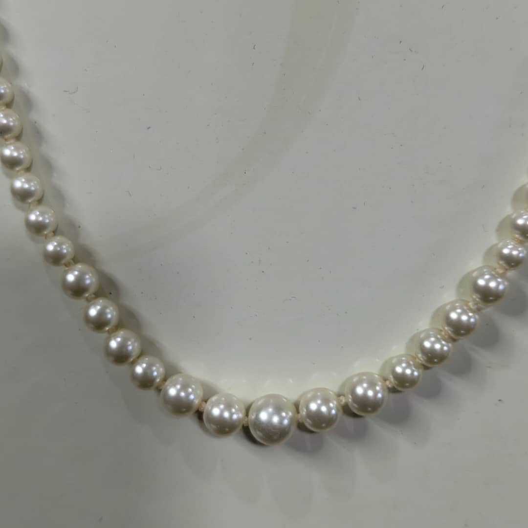 عقد تحفة لؤلؤ
طول مغلق 24cm