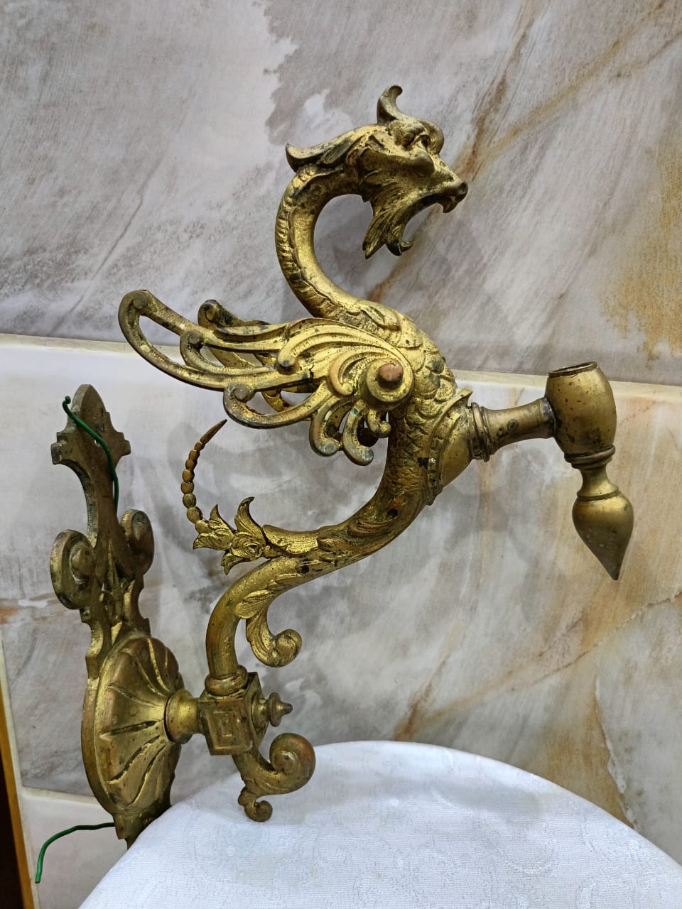 Ancien appliqueen en bronze 
32cm/25cm