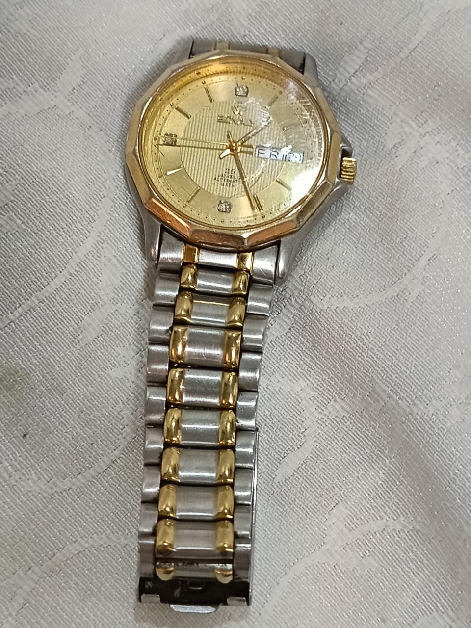 Montre automatique et diamant original
