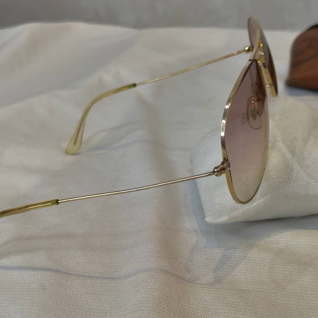 Lunette ray ben usa bl 4cison dégradé or /10k
T62
Prix 55000