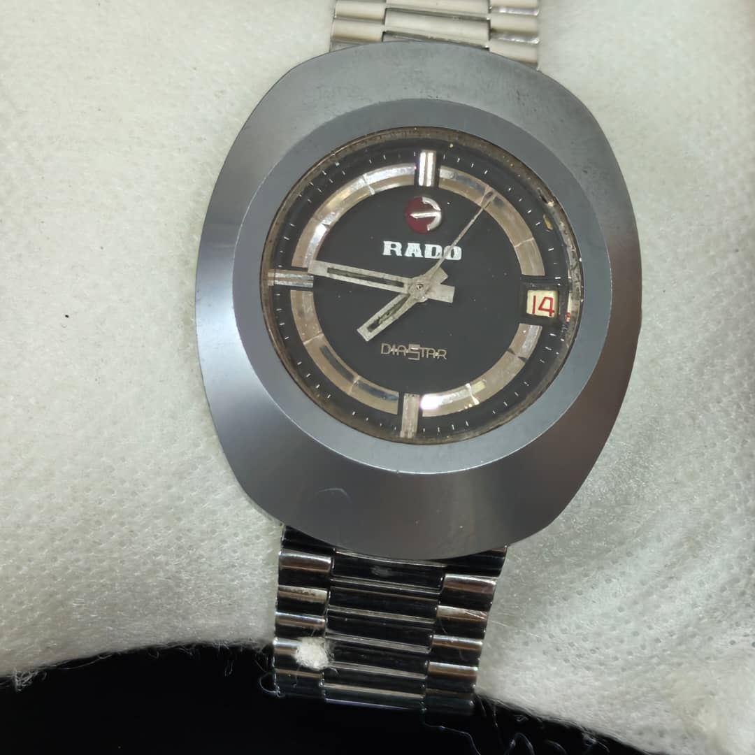 Montre rado céramique automatique original 
38cm
Prix 40000