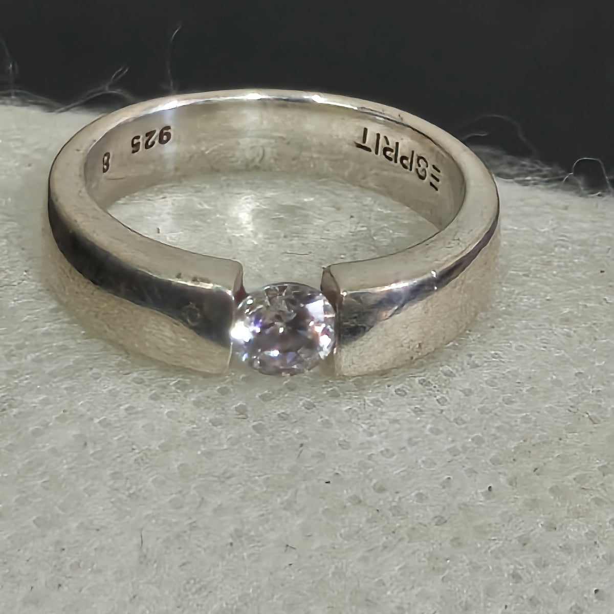Bague esprit argent femme original 
Prix 10000
