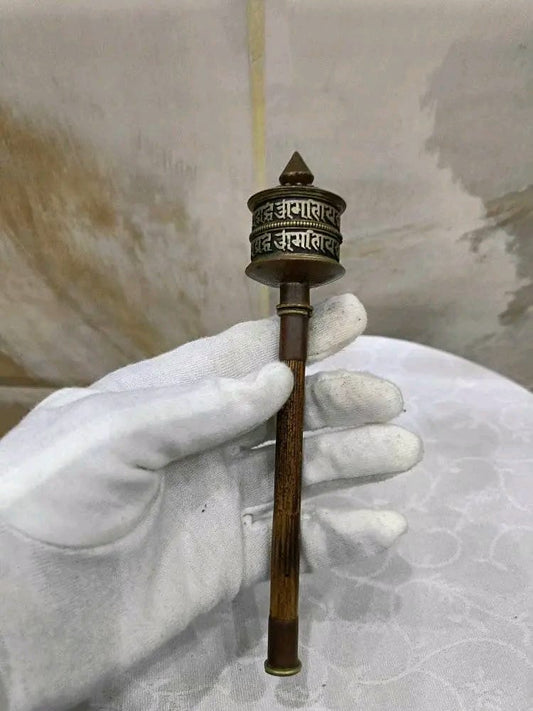 تحفة قديمة طولها 20cm