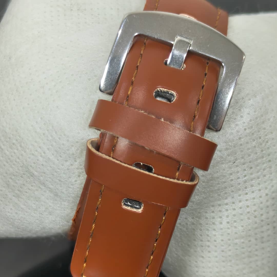 Montre bwn sport Quartz original ثمنمية ألف 
40mm
Prix 8000