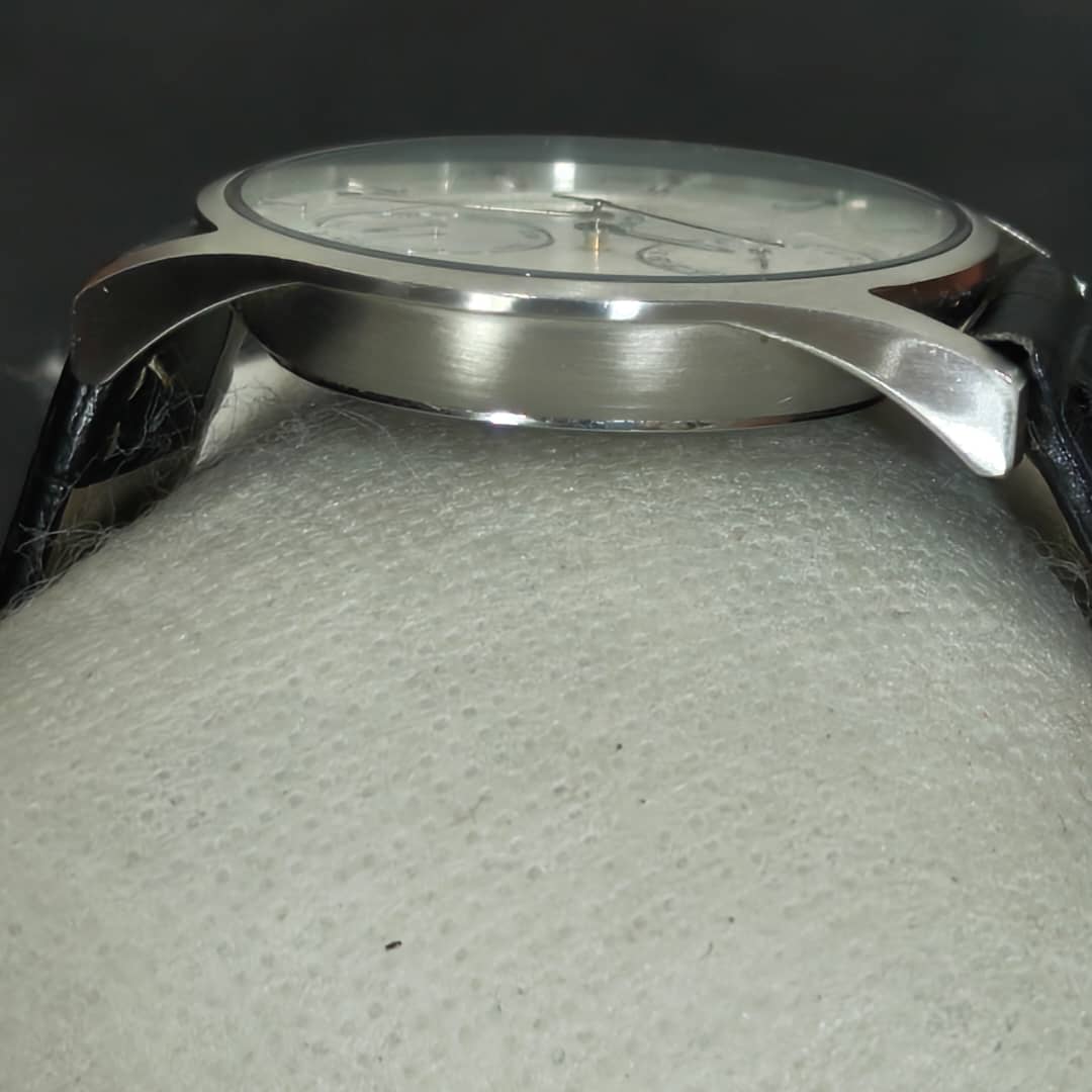 Montre Skagen quartz original 
38mm
Prix 12000