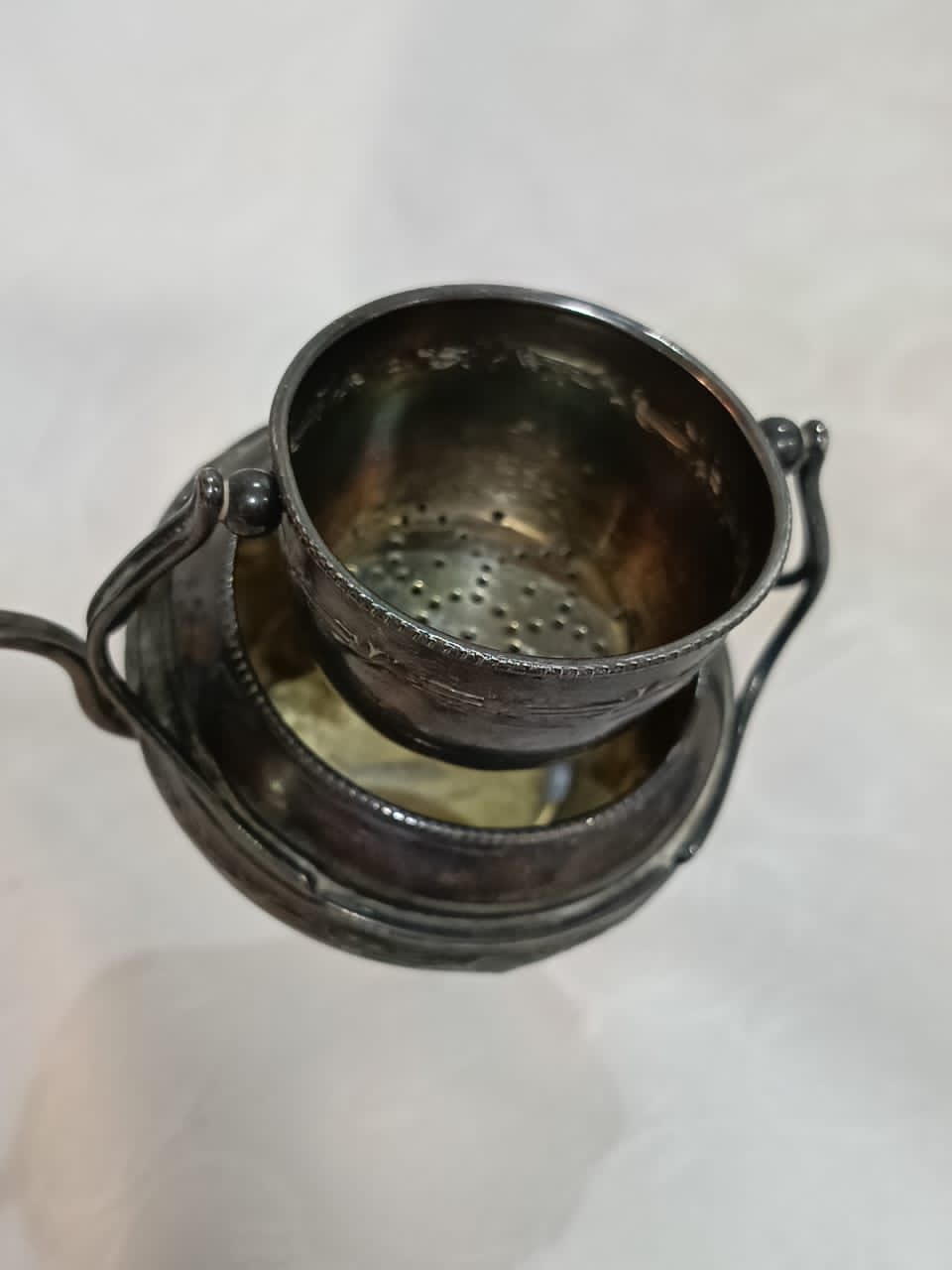 آنية شاي تحفة من فضة