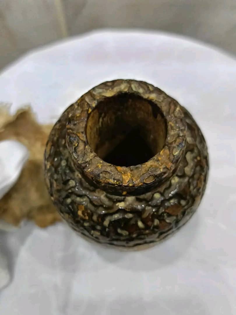 قارورة خشب قديمة طولها 14cm