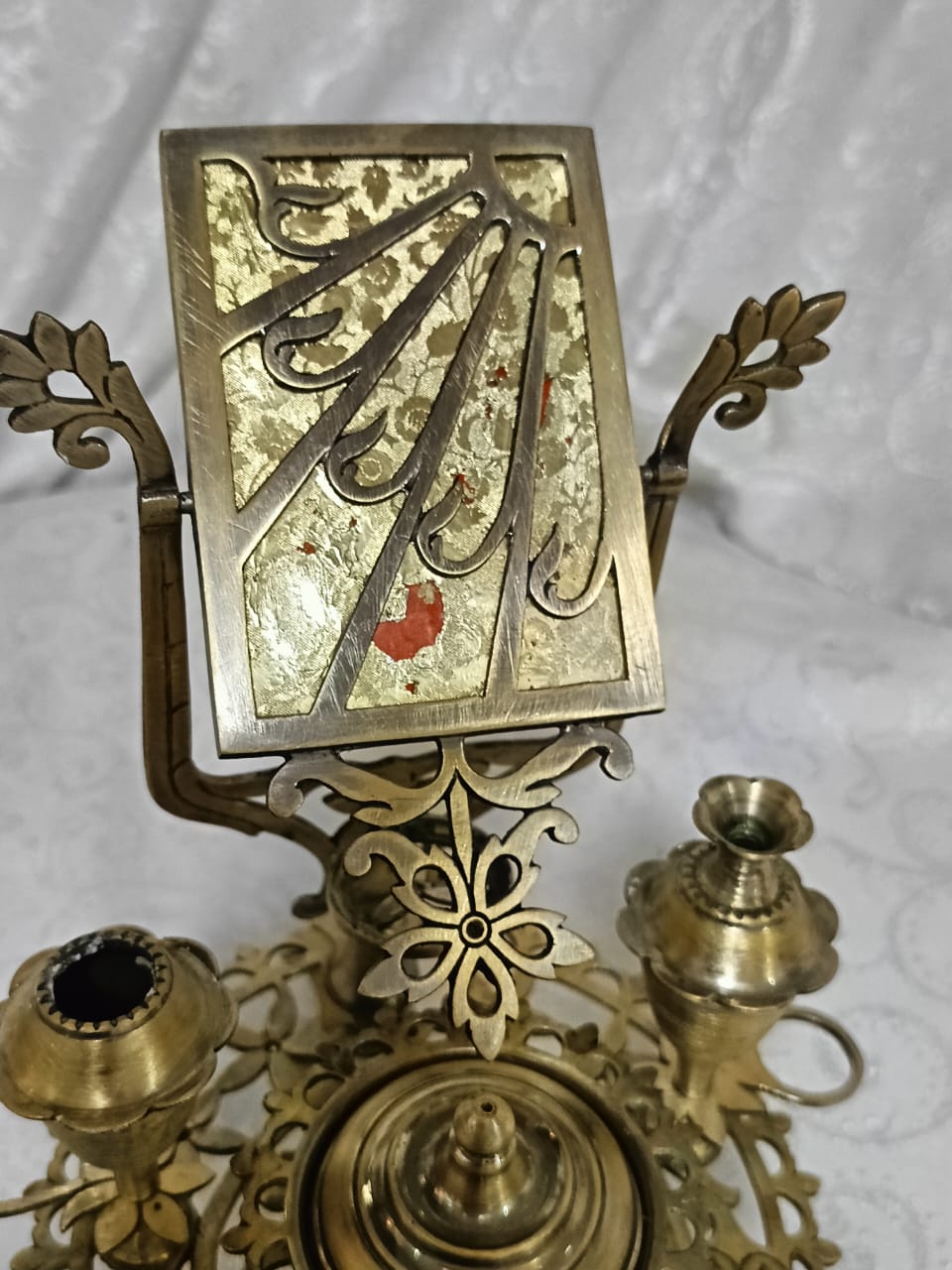 طاولة زينة عربية قديمة