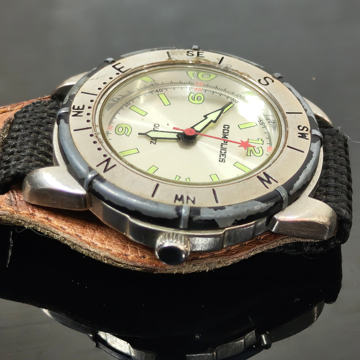 Montre port clé Quartz original 
40mm