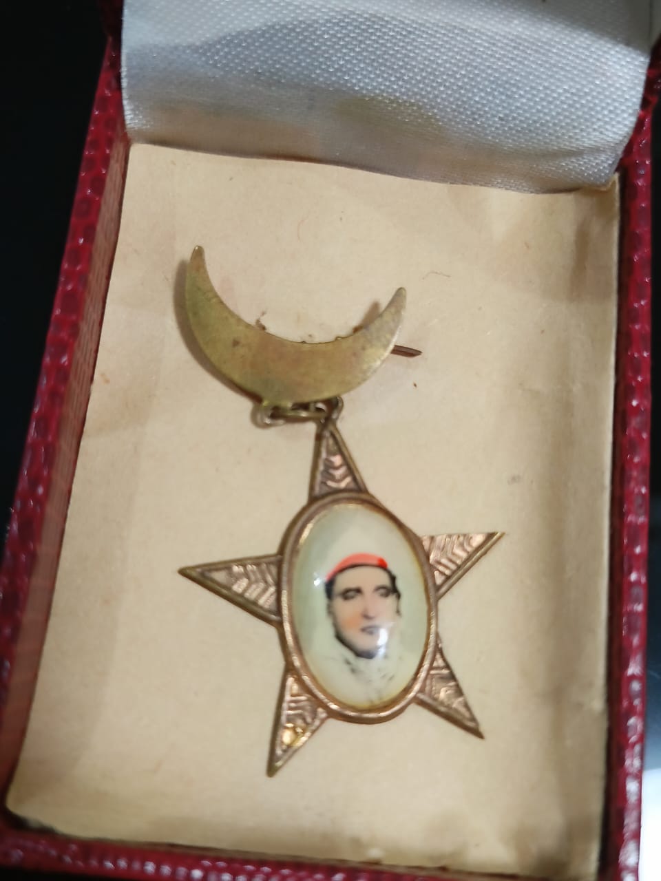 شارة قديمة.