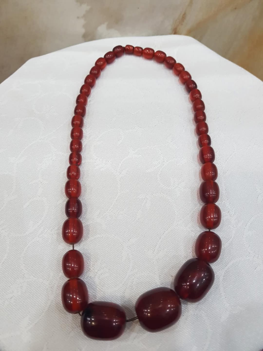 عقد بحجر كهرمان طوله 30cm