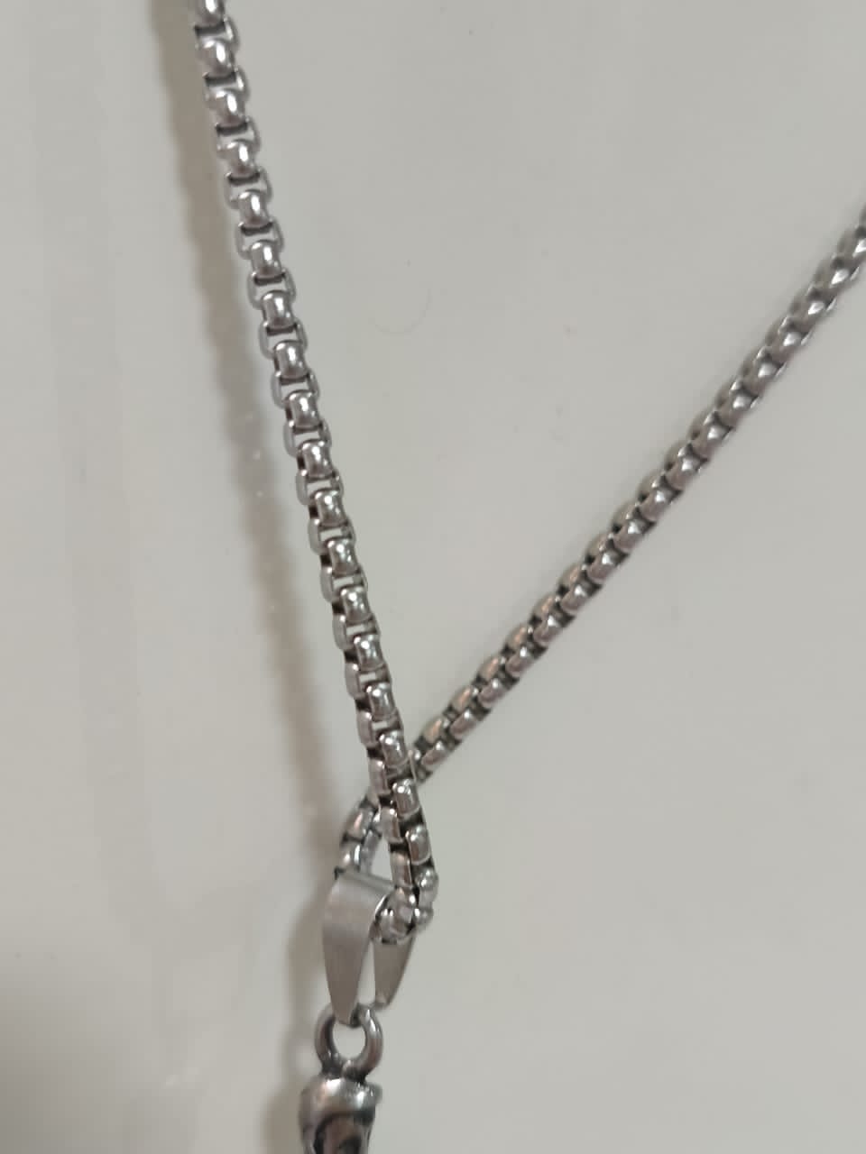 سلسلة معدن