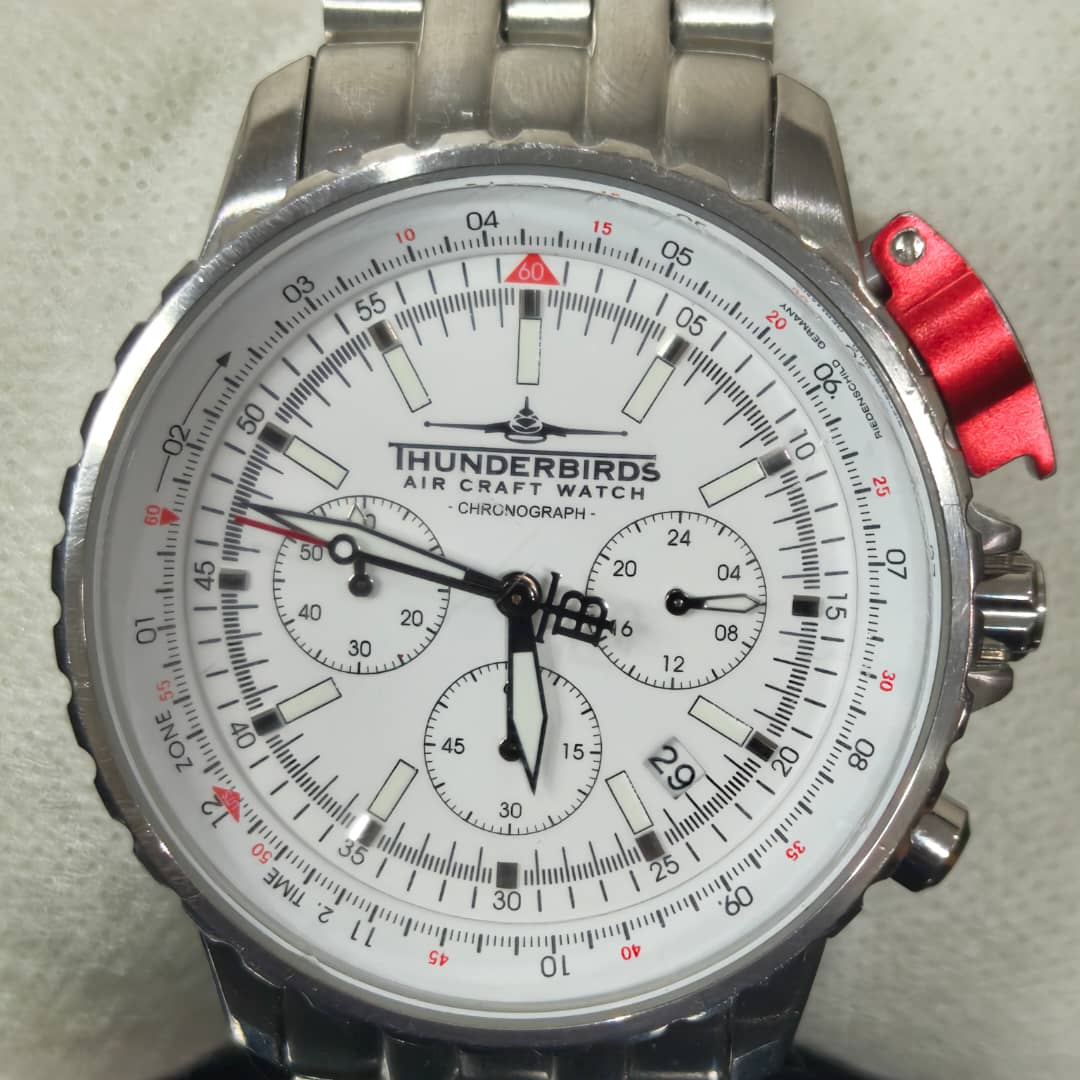 Montre Thunderbirds air craft watch chronograph quartz original/ثلاثة ملايين 
40mm
Prix 30000