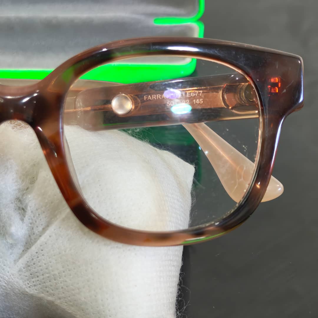 Cadre du lunette Vanessa Bruno femme original 
50/22
Prix 10000
