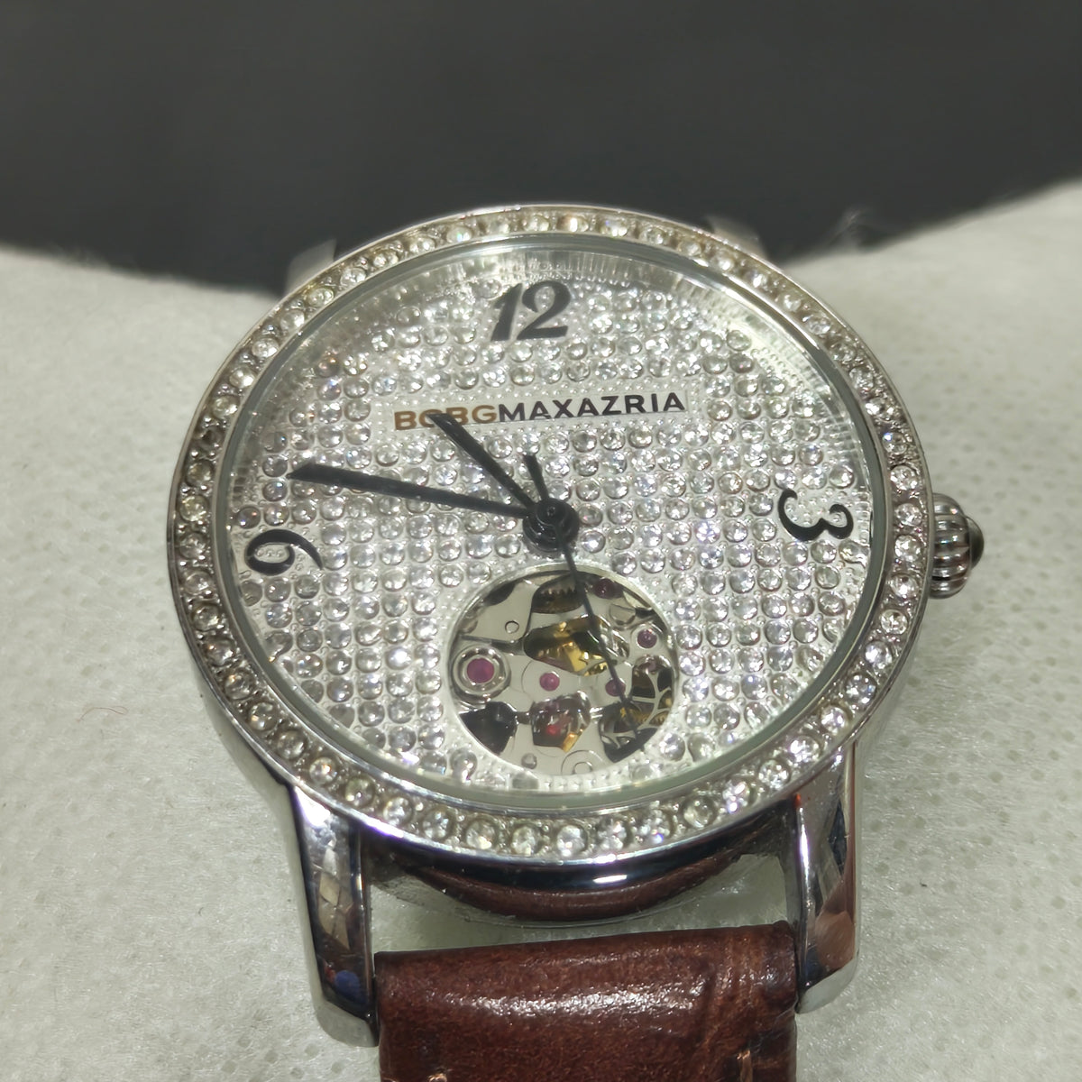 Montre bcbgmaxazria automatique femme original مليون وسبعية 
17000