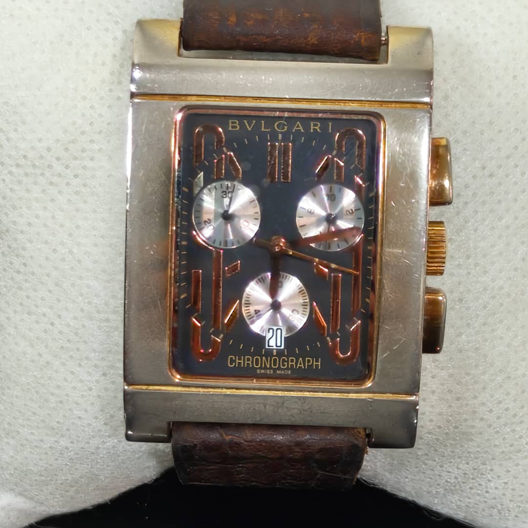Montre bvolgari chronographe Quartz original /  ربع ملاين ونص
40mm
Prix 45000