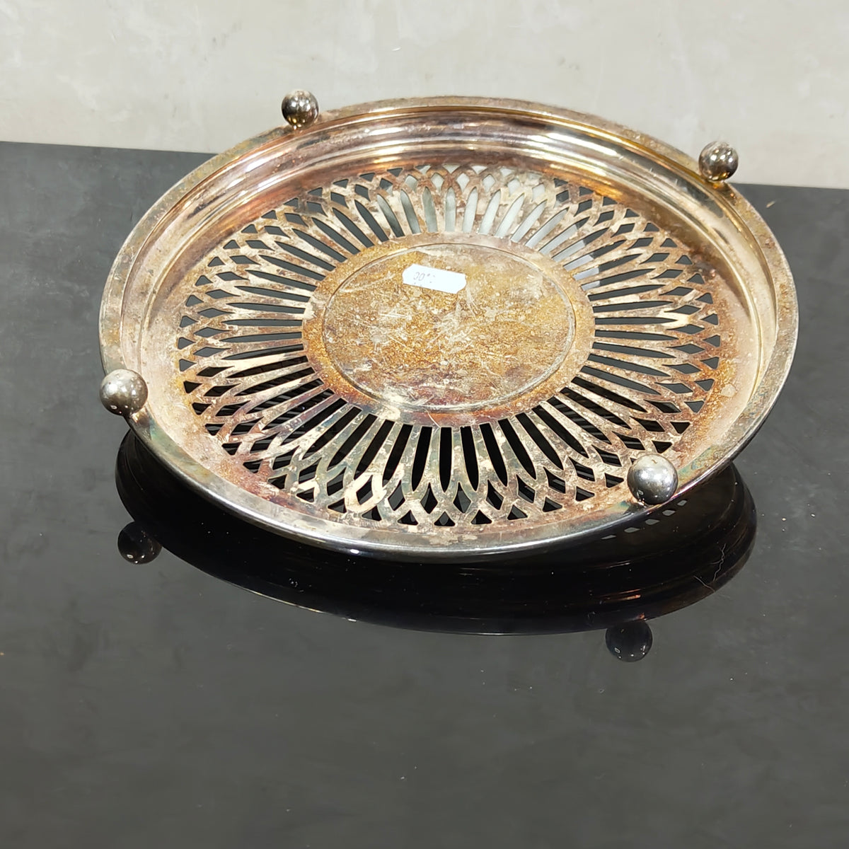 تحفة تغليف فضة 
قطر 25cm
Prix 14000
