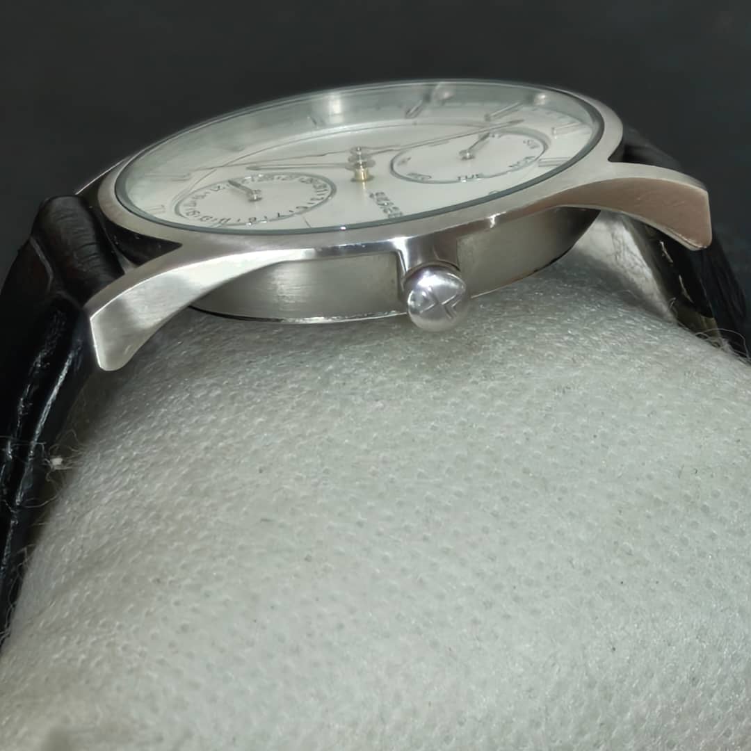 Montre Skagen quartz original 
38mm
Prix 12000